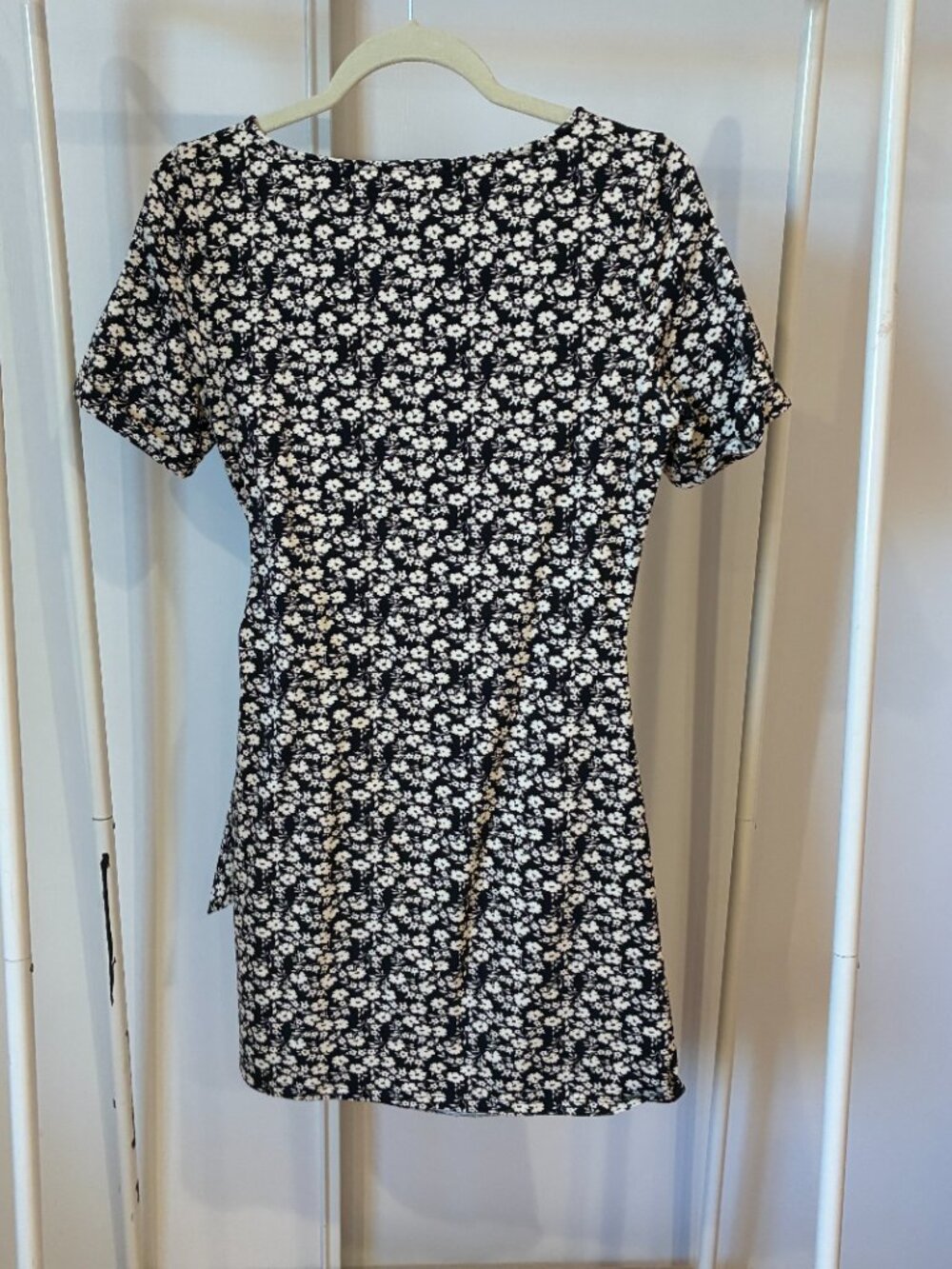 Sezane pippa short dress in madison black & cream floral print, size small - Picture 3 of 7